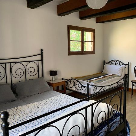 Spacious Apartment In A Charming, Tranquil Village Saint-Vincent-Rive-d'Olt Exterior photo